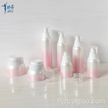 Flacons et pots airless roses à usage cosmétique